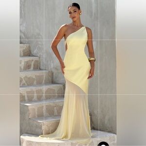 Babyboo fable gown in lemon (yellow) - size xs